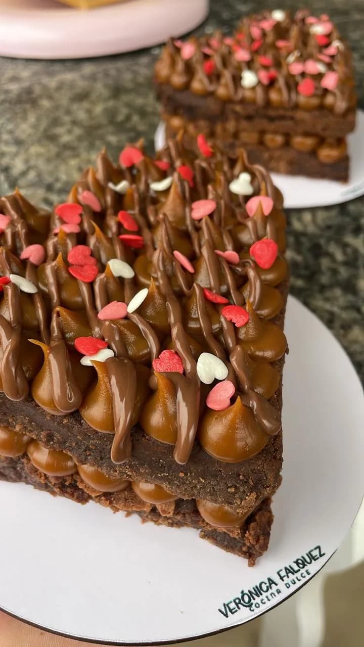 Brownie corazón manjar nutella view 3