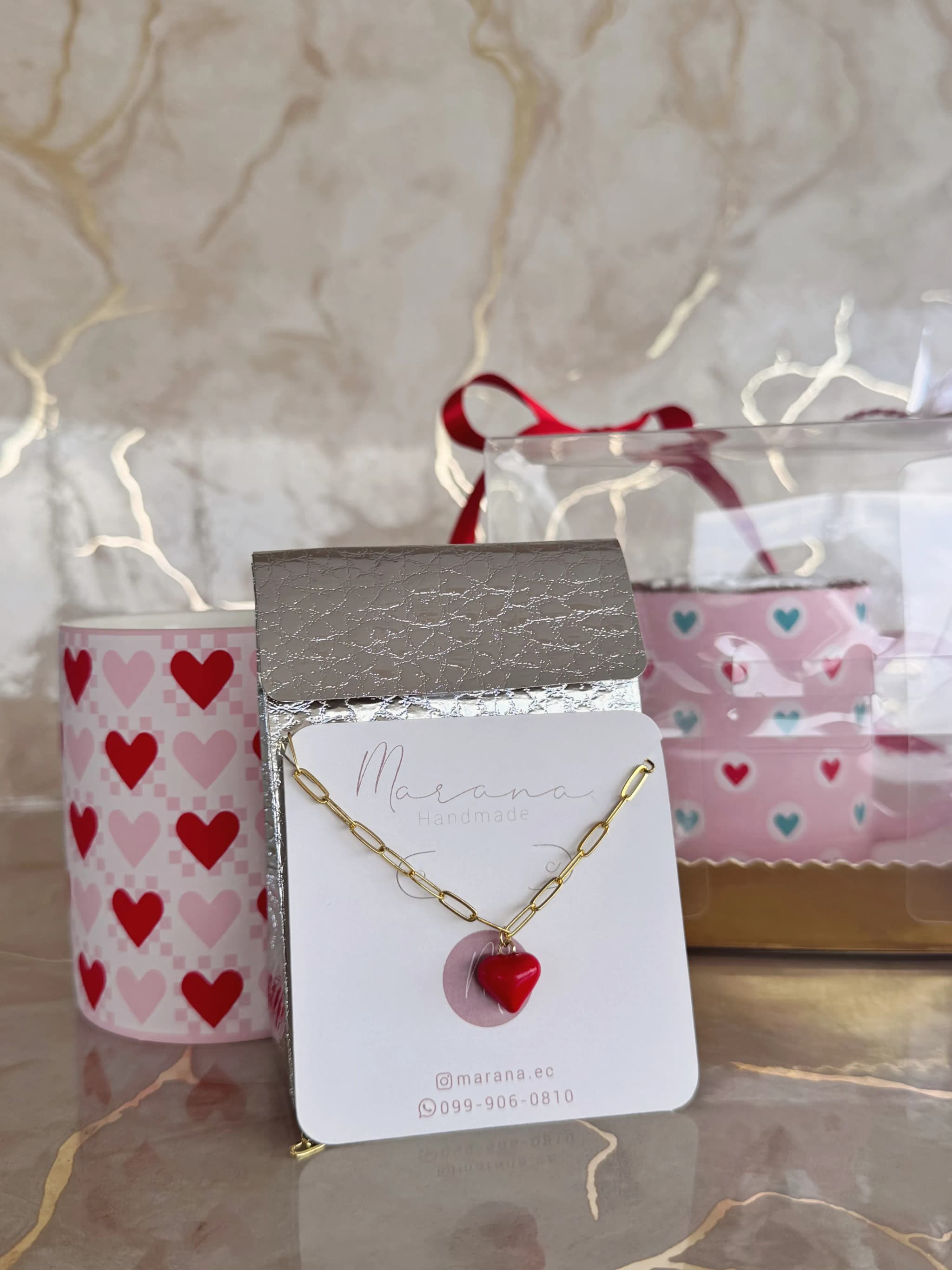 Collab taza y collar
